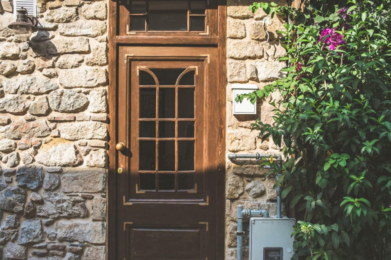 Stone House Near Acropolis - Living Stone Diamond Apartment เอเธนส์ ภายนอก รูปภาพ
