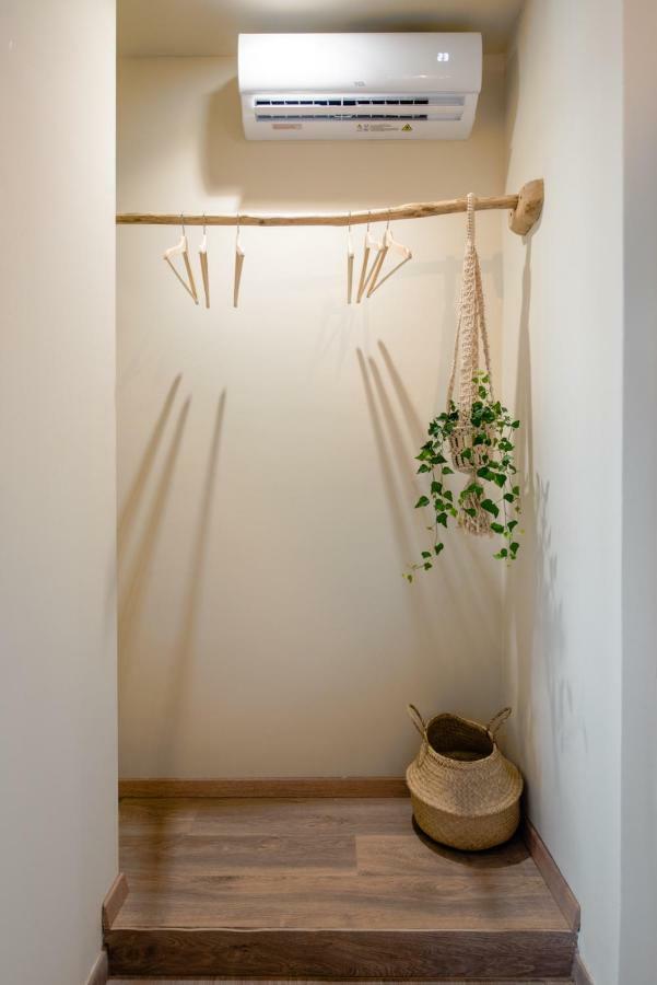 Stone House Near Acropolis - Living Stone Diamond Apartment เอเธนส์ ภายนอก รูปภาพ