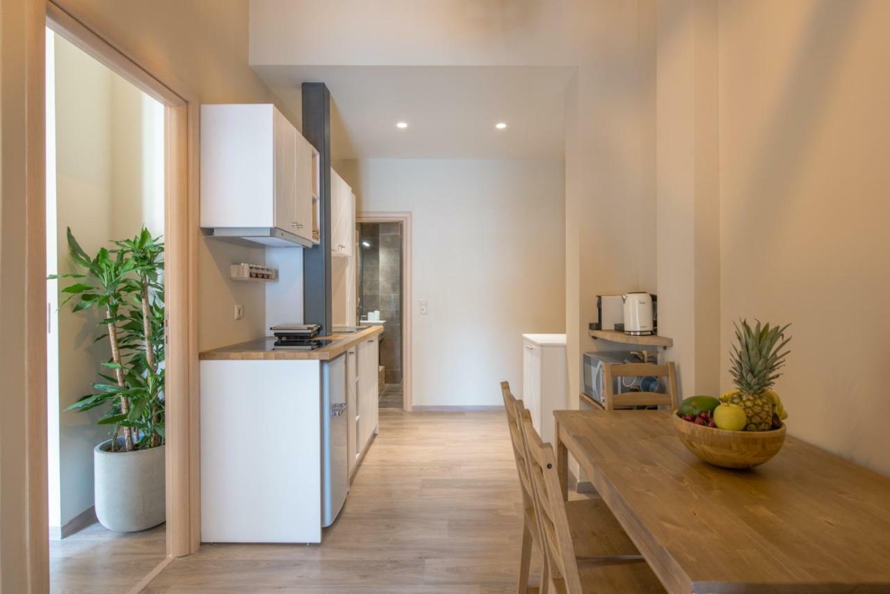 Stone House Near Acropolis - Living Stone Diamond Apartment เอเธนส์ ภายนอก รูปภาพ