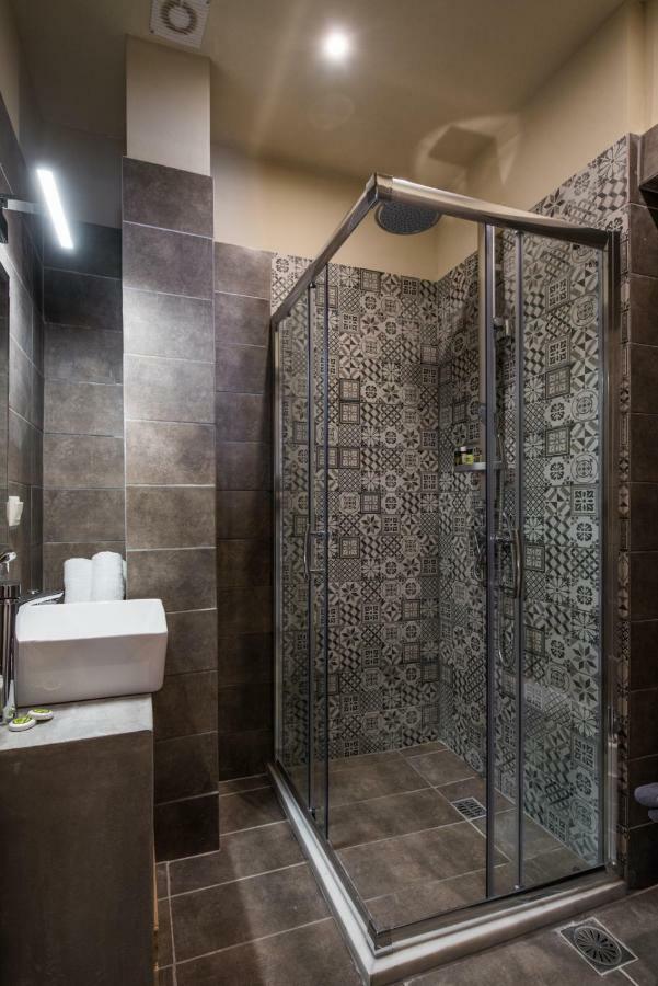Stone House Near Acropolis - Living Stone Diamond Apartment เอเธนส์ ภายนอก รูปภาพ