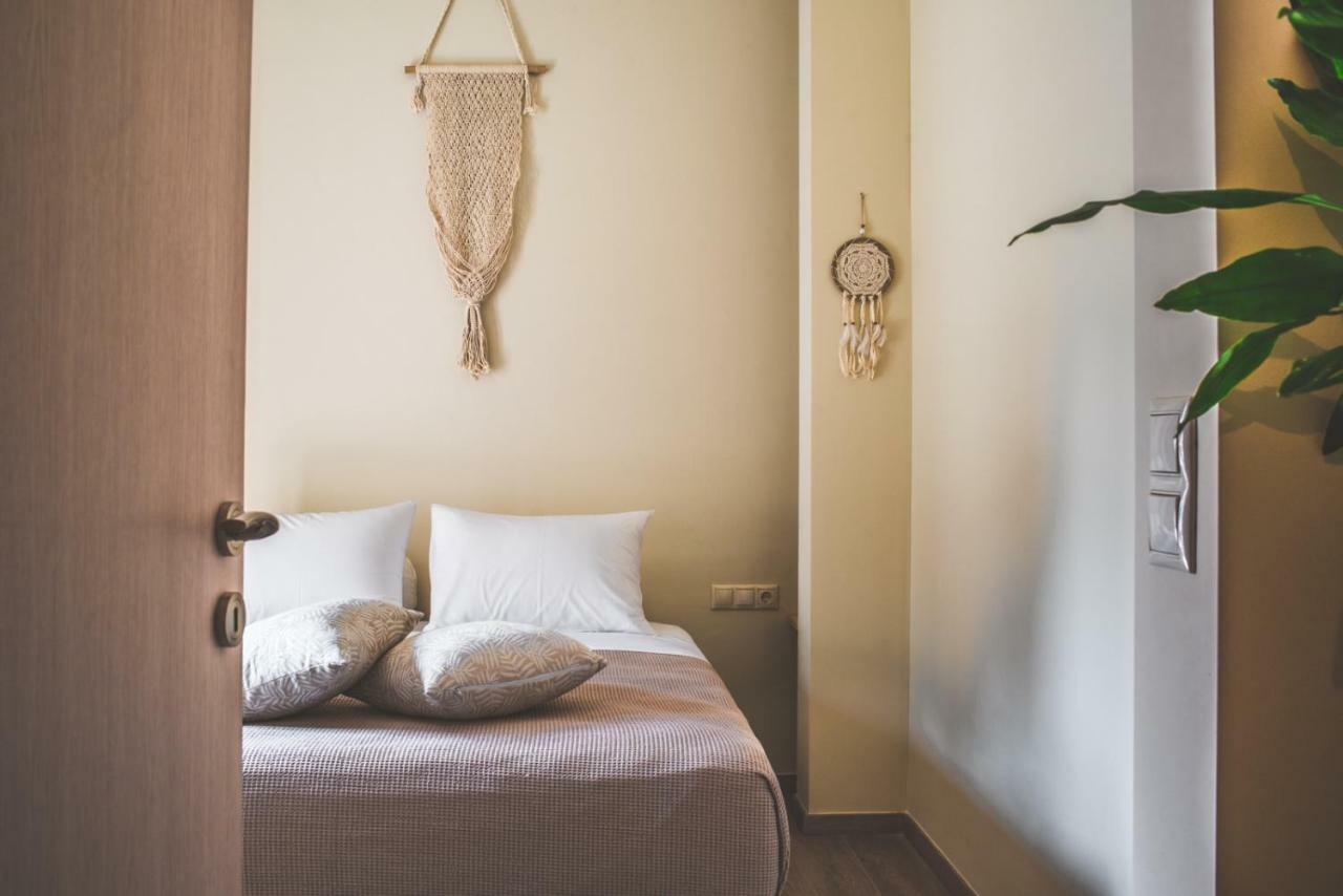 Stone House Near Acropolis - Living Stone Diamond Apartment เอเธนส์ ภายนอก รูปภาพ