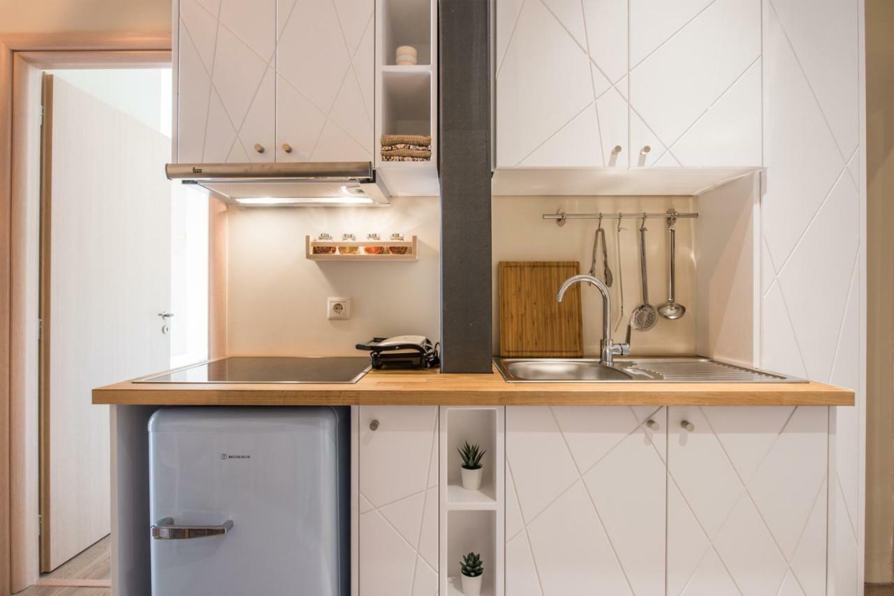 Stone House Near Acropolis - Living Stone Diamond Apartment เอเธนส์ ภายนอก รูปภาพ